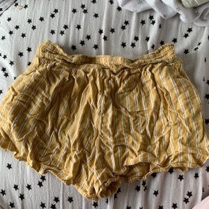 american eagle flowy shorts